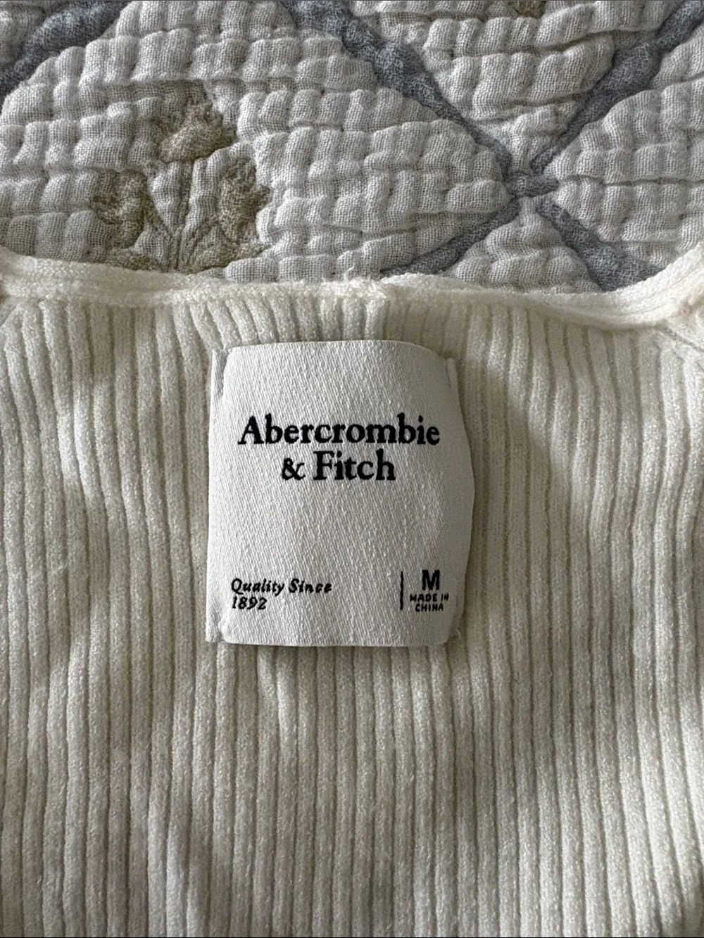 Abercrombie & Fitch Ivory V-Neck Ribbed Balloon-Sleeve Sweater